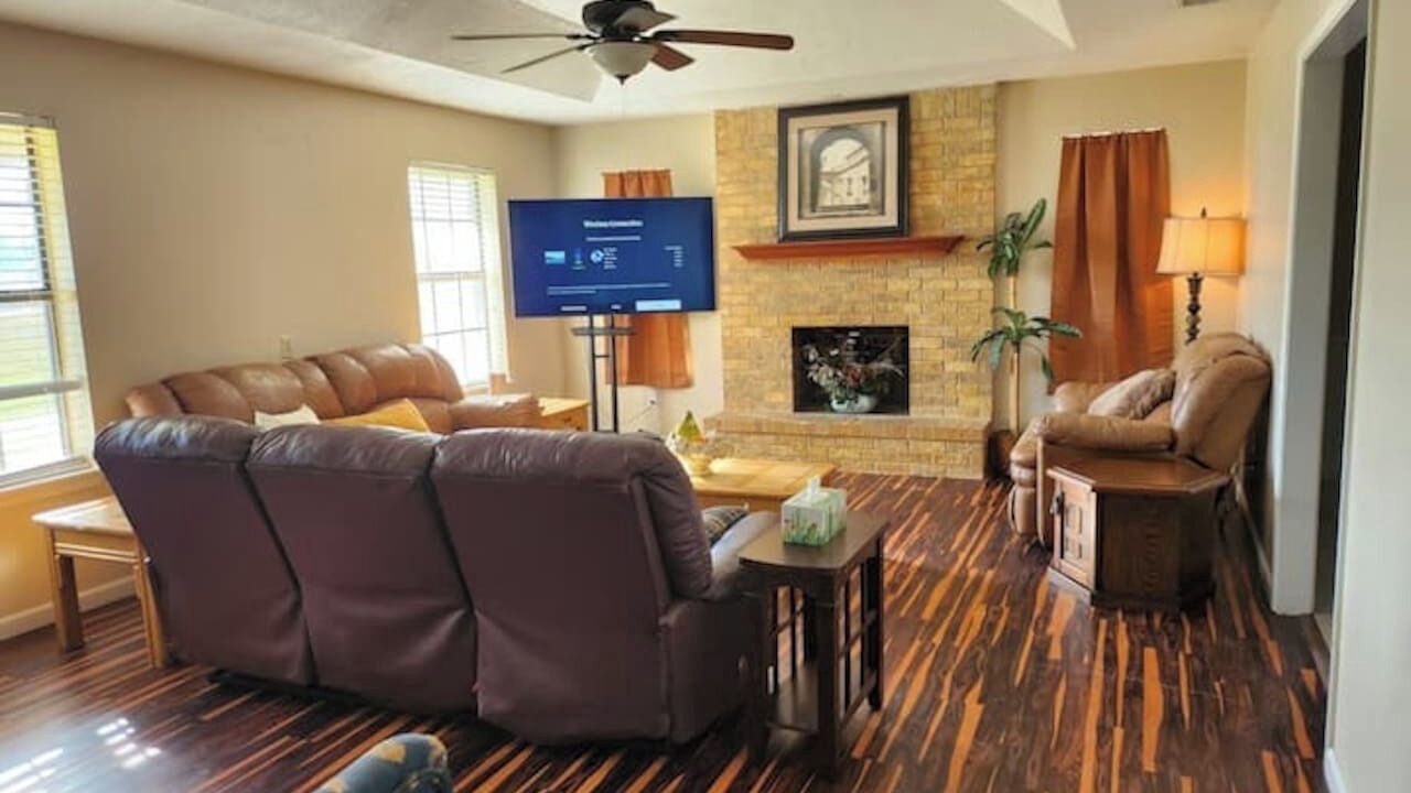 Photo of Livingroom in Navarro County