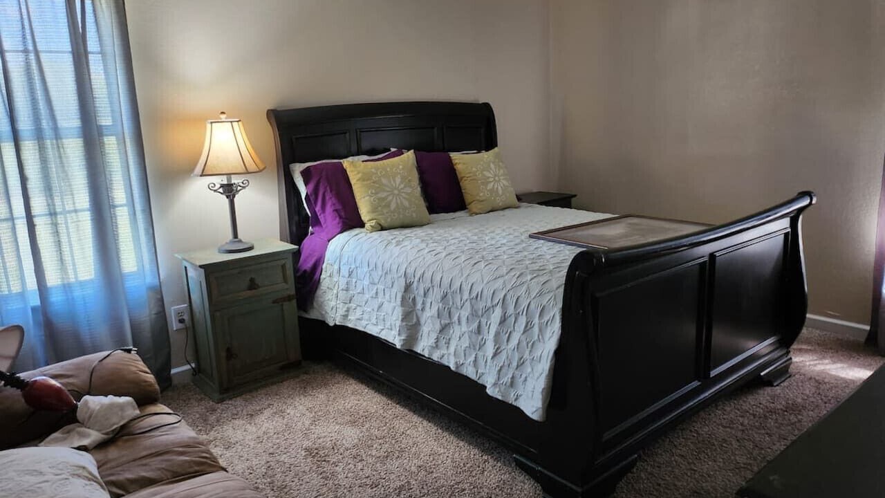 Photo of Bedroom in Navarro County