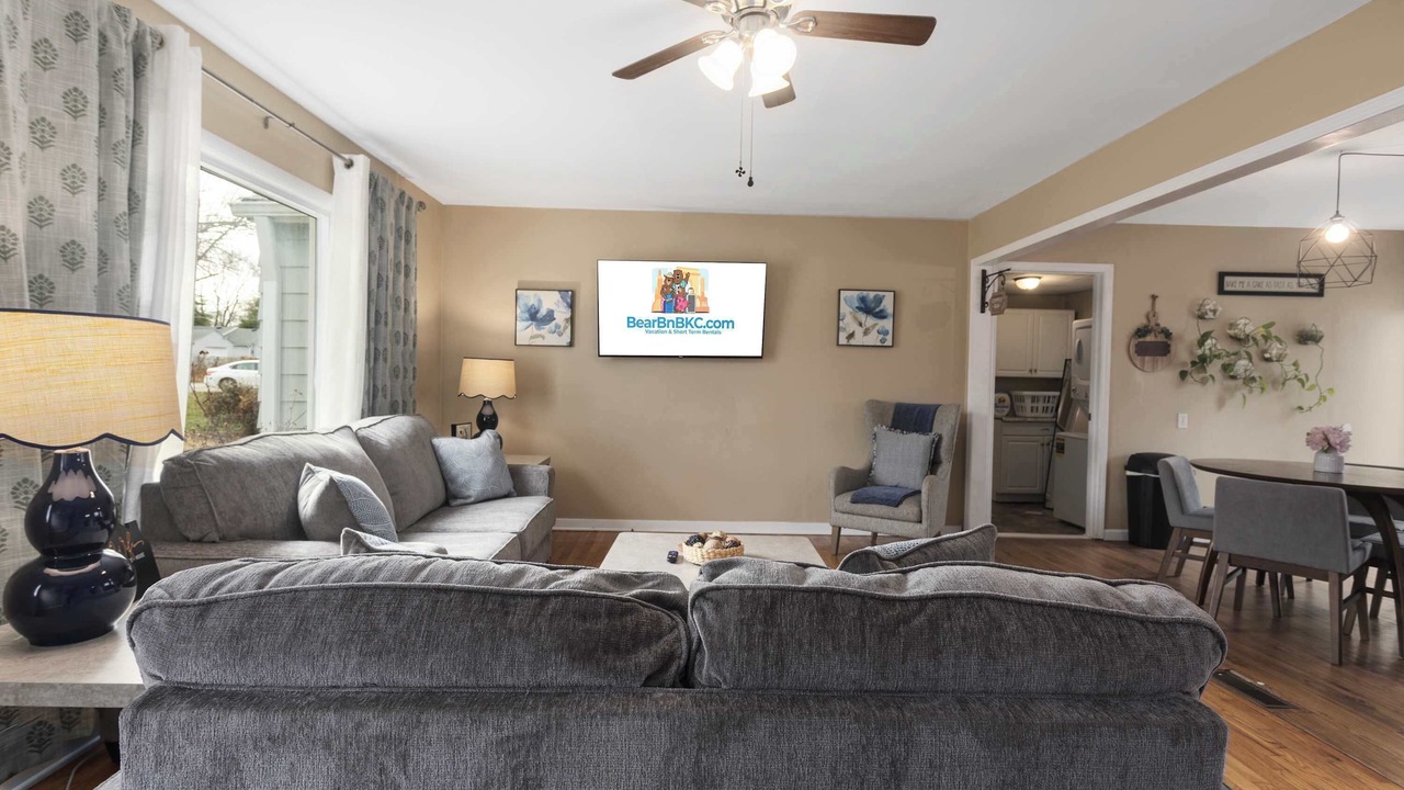 Photo of Livingroom in Grandview