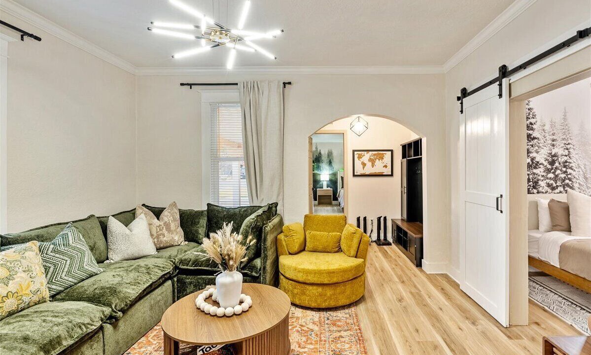 Photo of Livingroom in South Salt Lake