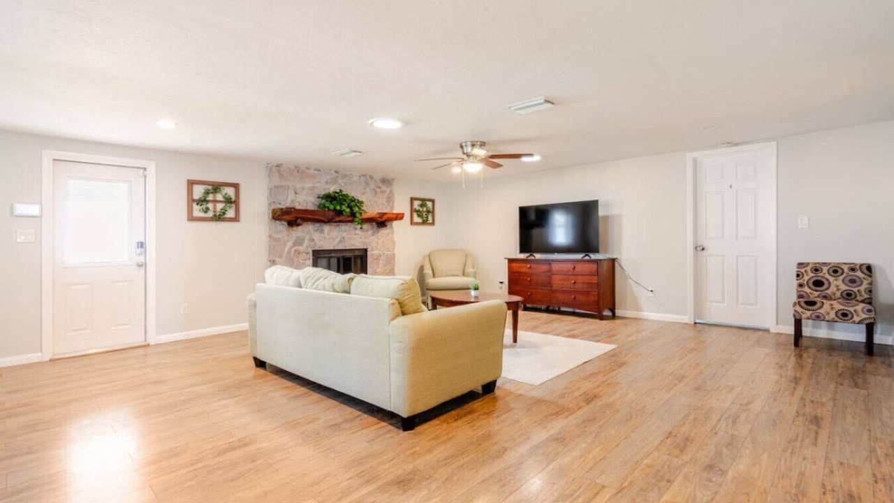 Photo of Livingroom in Sarasota Springs