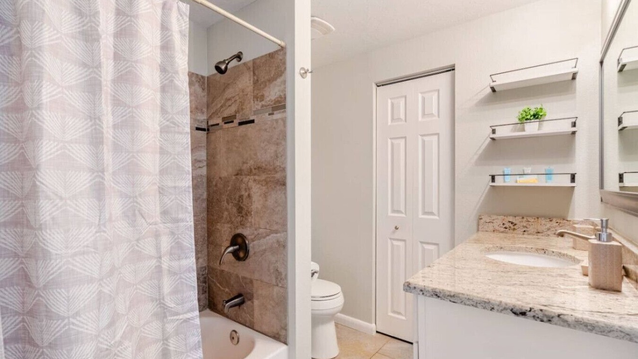 Photo of Bathroom in Sarasota Springs