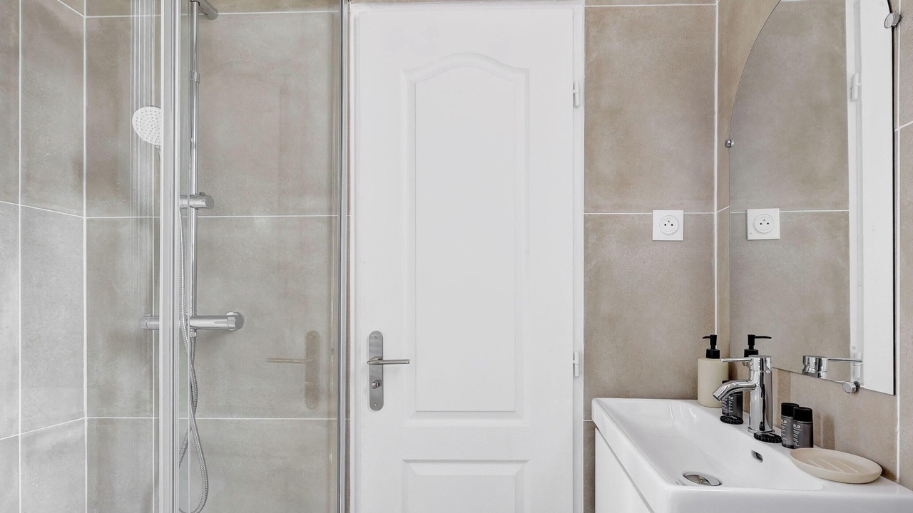 Photo of Bathroom in Levallois-Perret