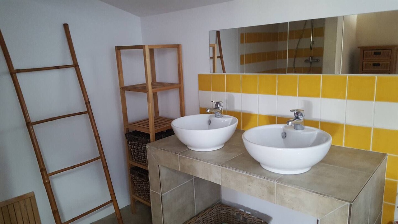 Photo of Bathroom in Castelnau-de-Levis