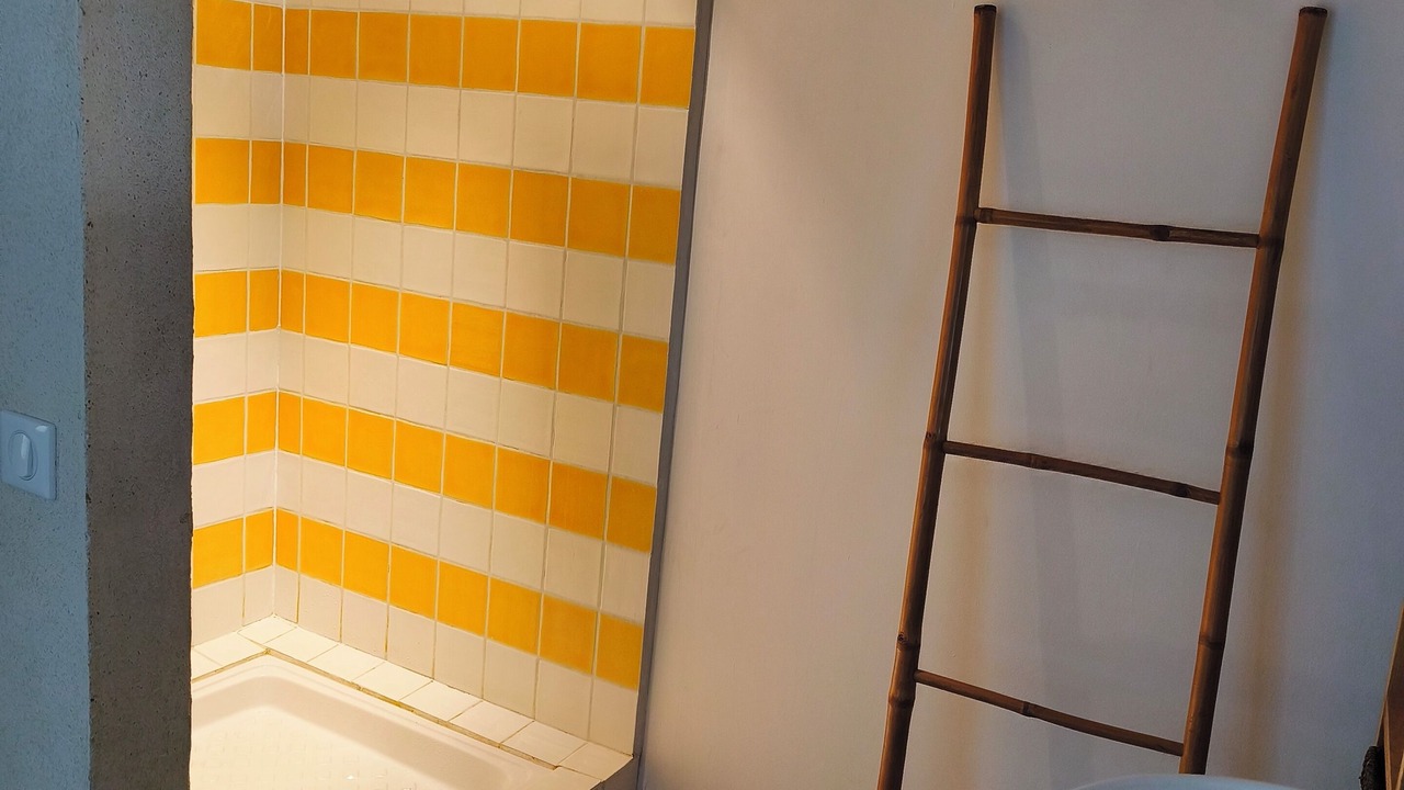 Photo of Bathroom in Castelnau-de-Levis