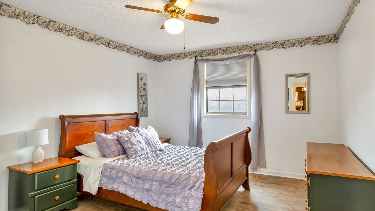 Photo of Bedroom in Castalian Springs