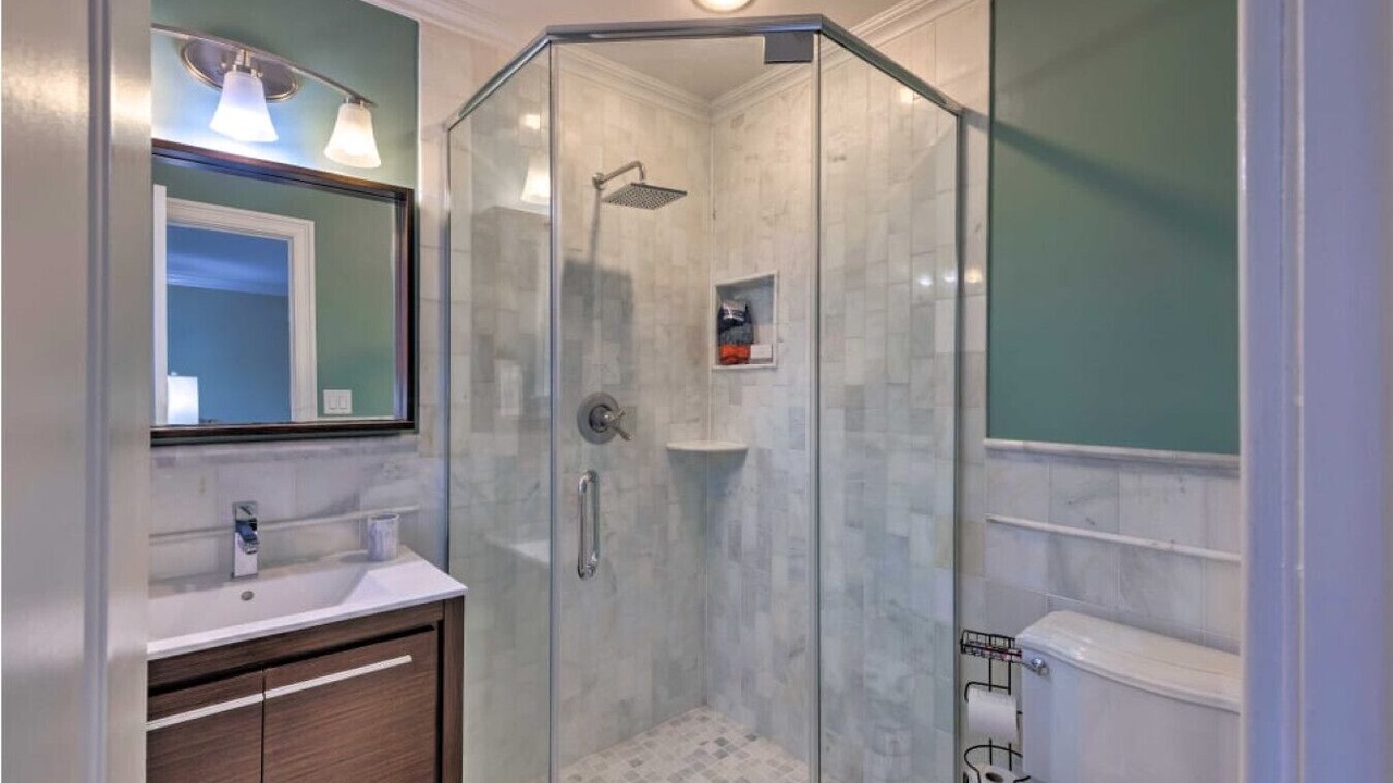 Photo of Bathroom in Glen Cove