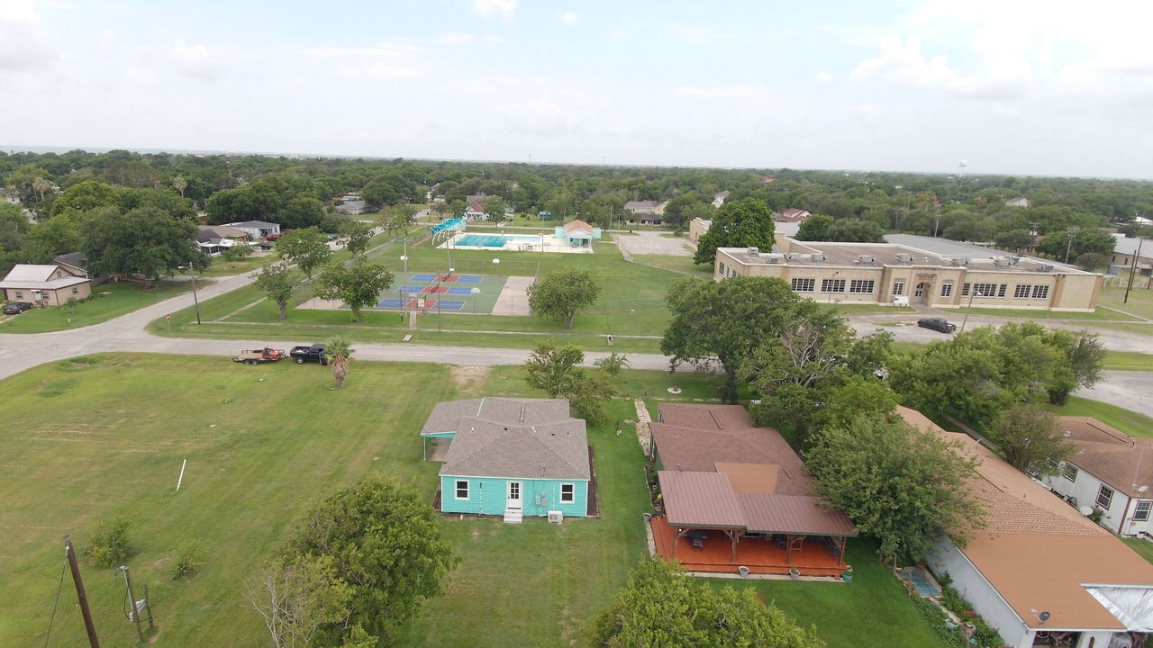 Photo of Outdoor in Elmaton