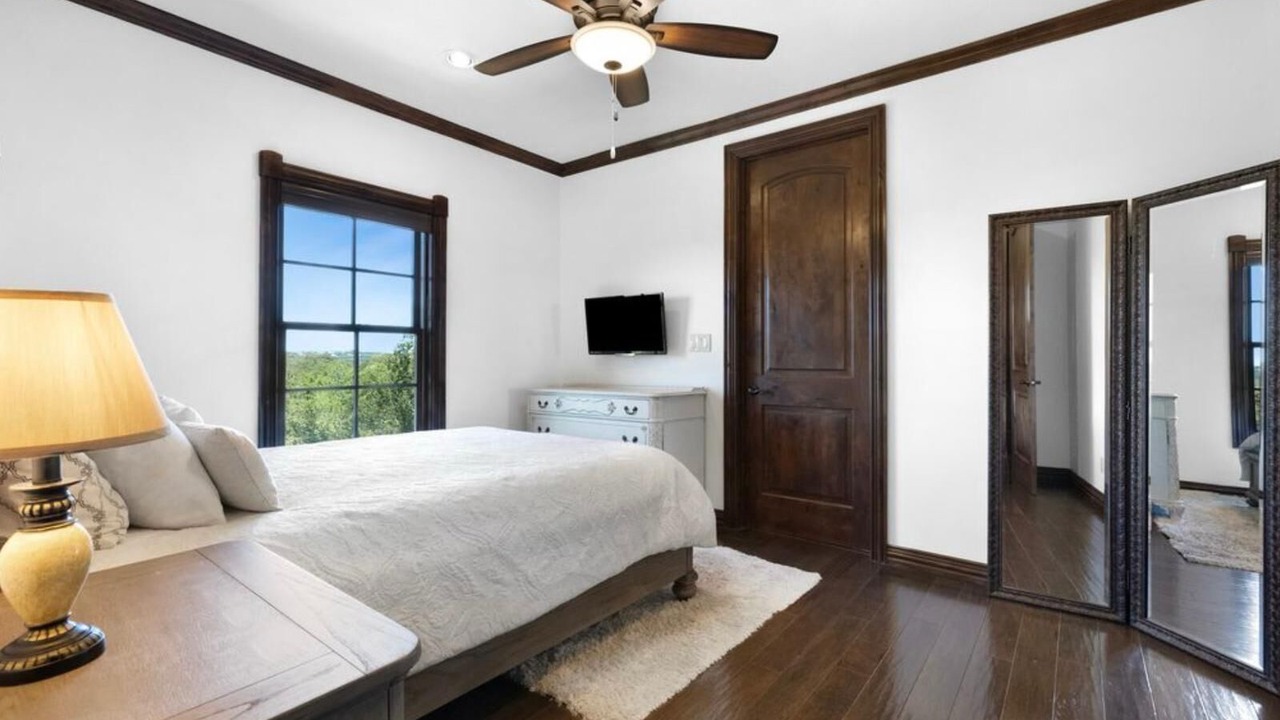 Photo of Bedroom in Apache Shores