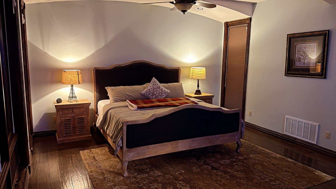 Photo of Bedroom in Apache Shores