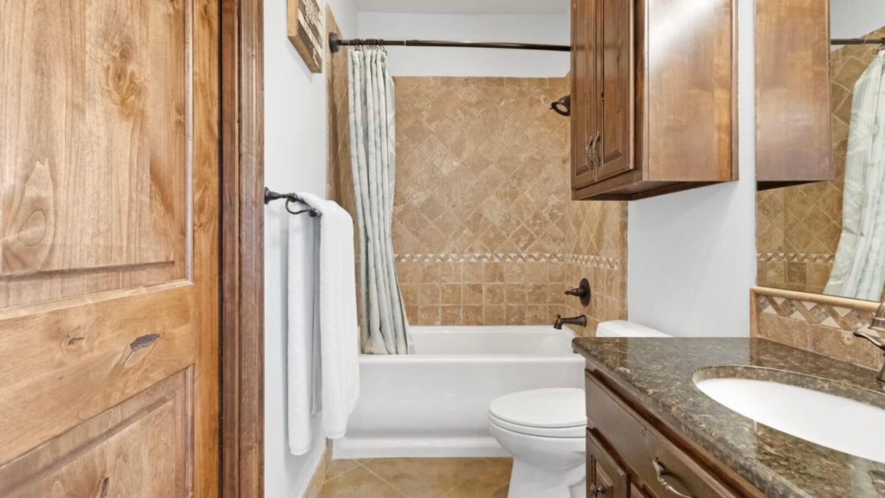 Photo of Bathroom in Apache Shores