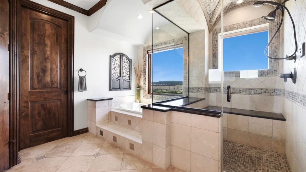 Photo of Bathroom in Apache Shores