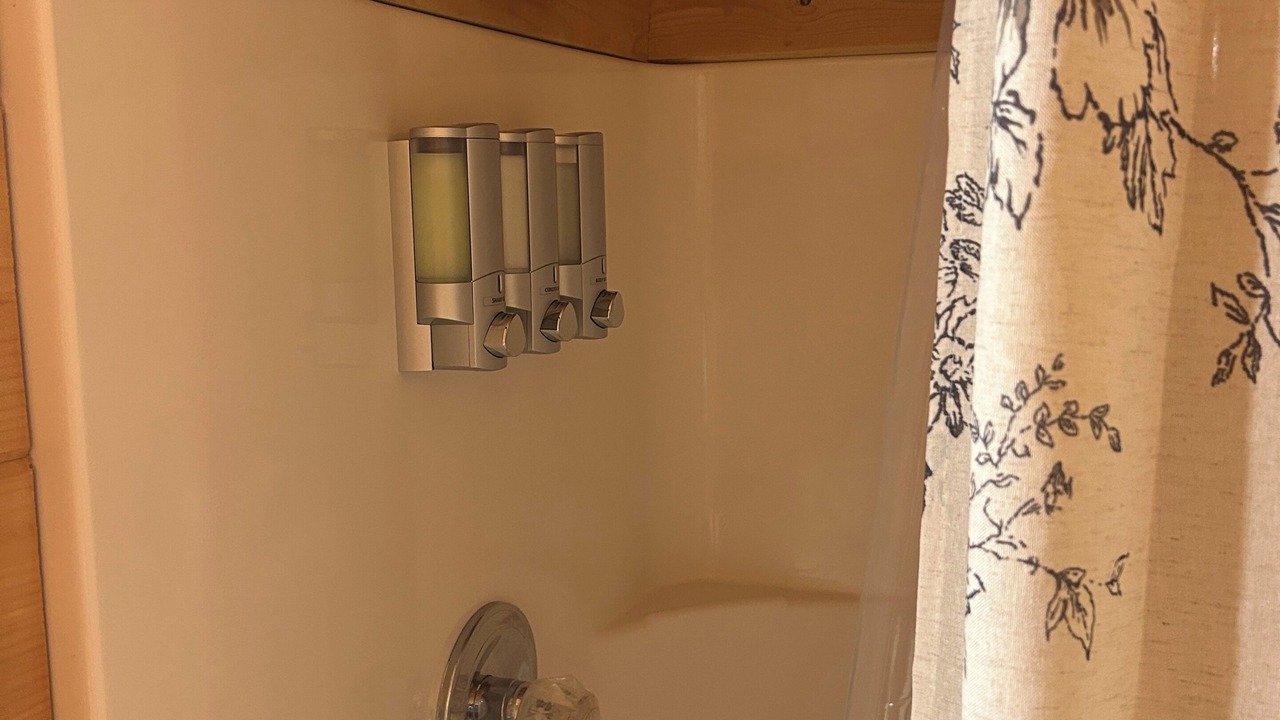 Photo of Bathroom in Shell Knob