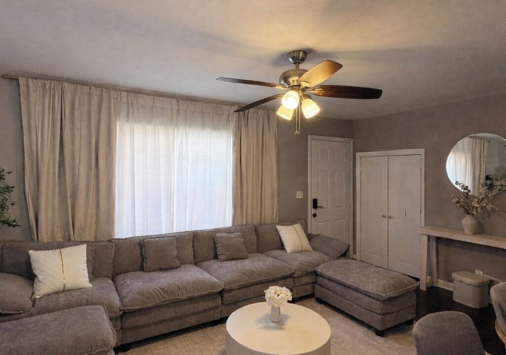 Photo of Livingroom in Kansas City