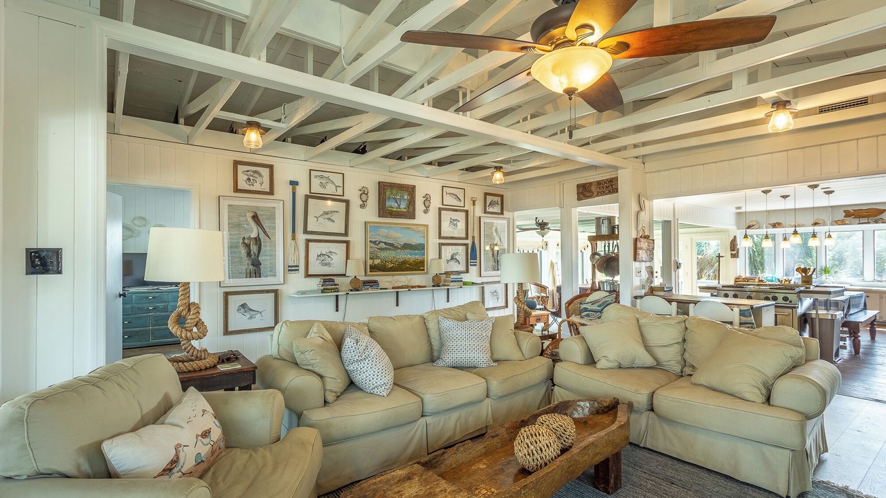 Photo of Livingroom in Alligator Point