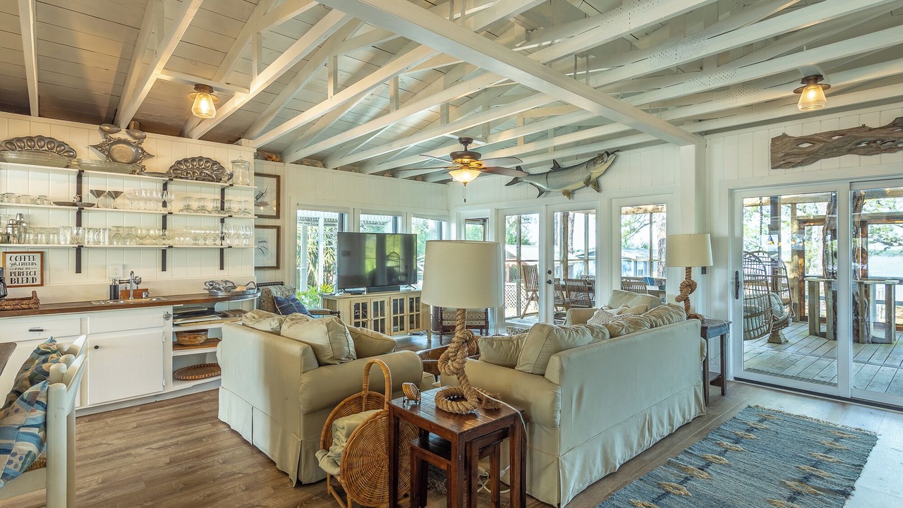 Photo of Livingroom in Alligator Point