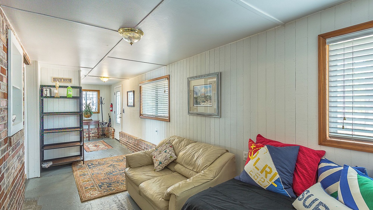 Photo of Livingroom in Alligator Point