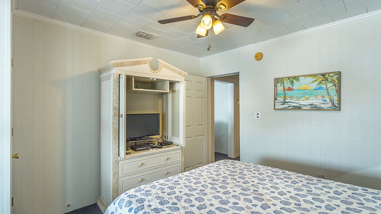 Photo of Bedroom in Alligator Point