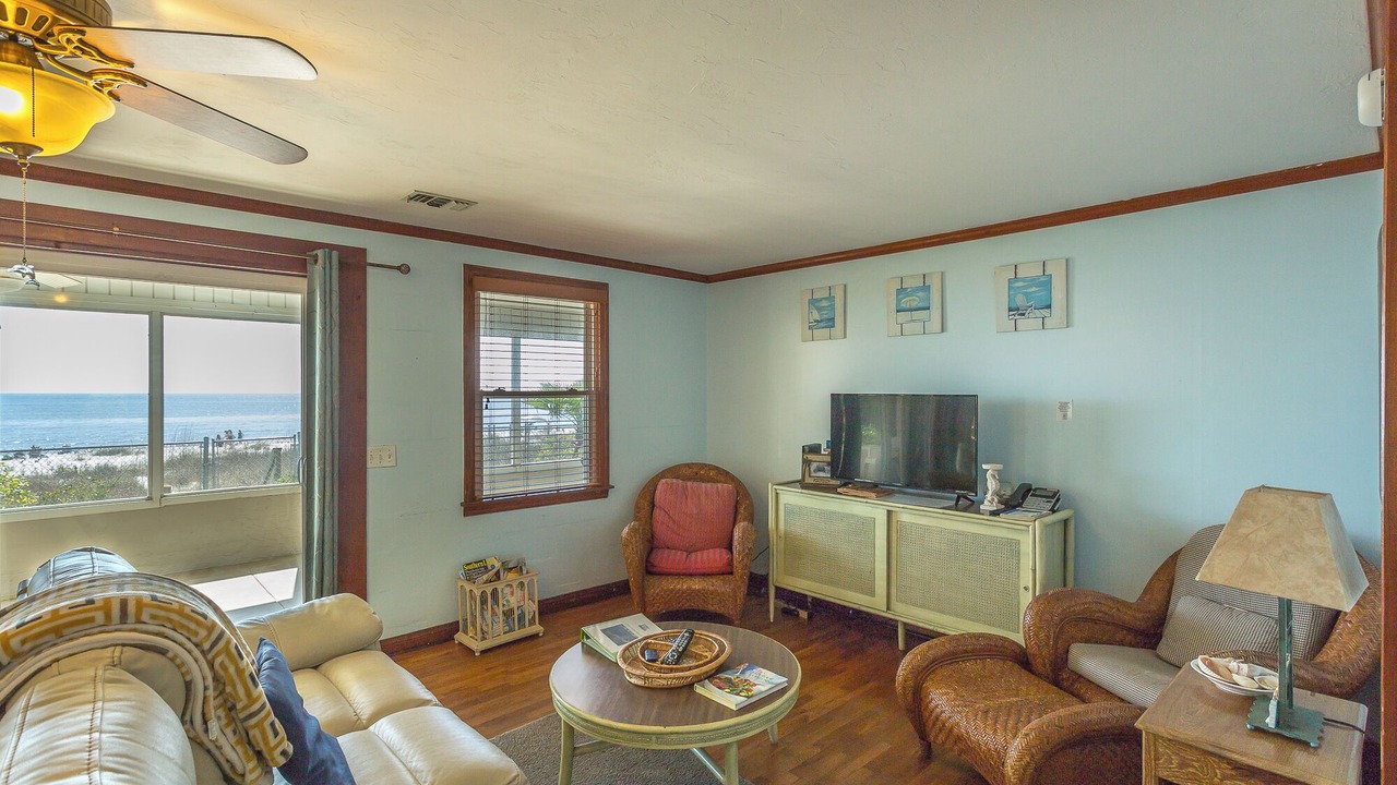 Photo of Livingroom in Alligator Point