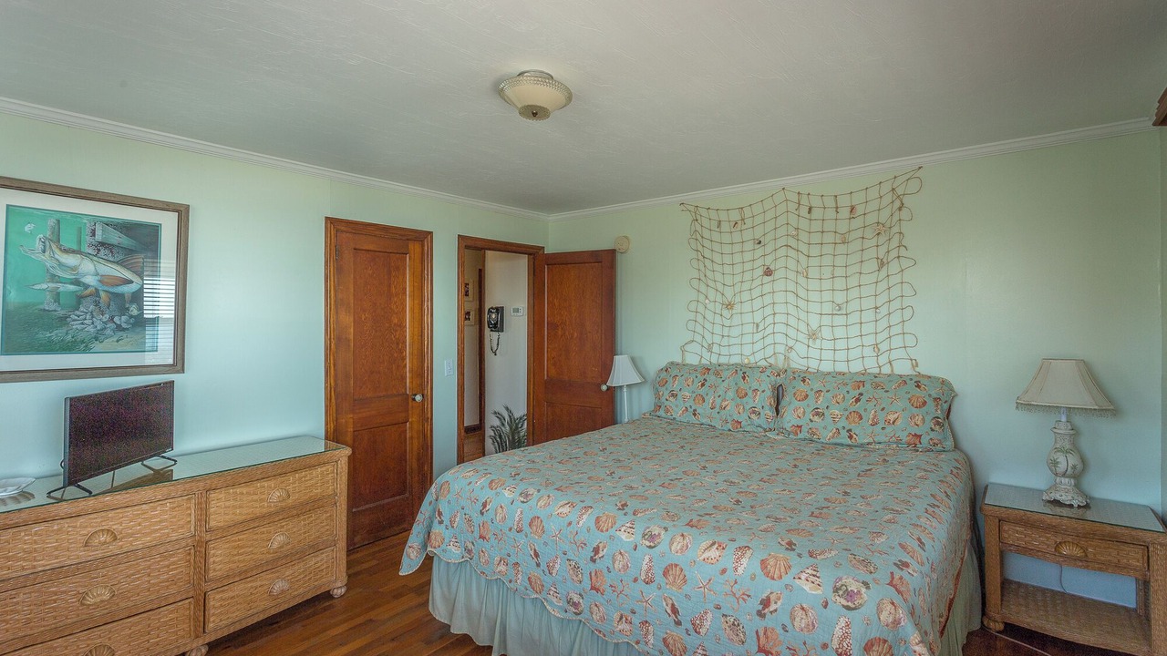 Photo of Bedroom in Alligator Point