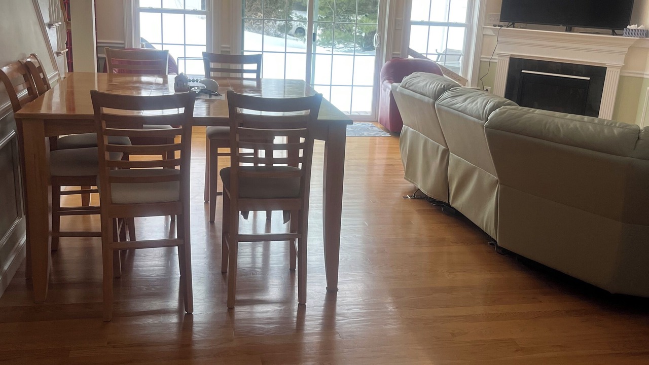 Photo of Livingroom in Woburn