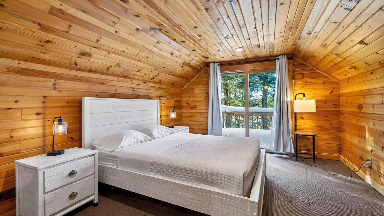 Photo of Bedroom in Cable