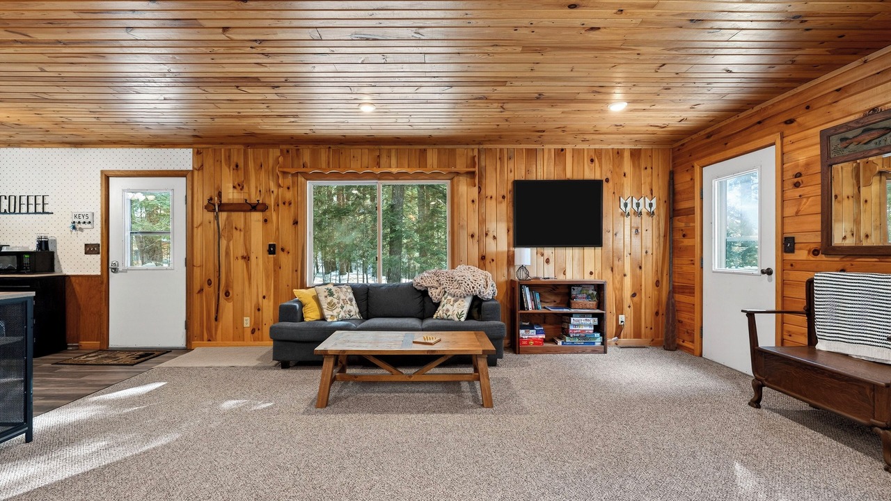 Photo of Livingroom in Cable