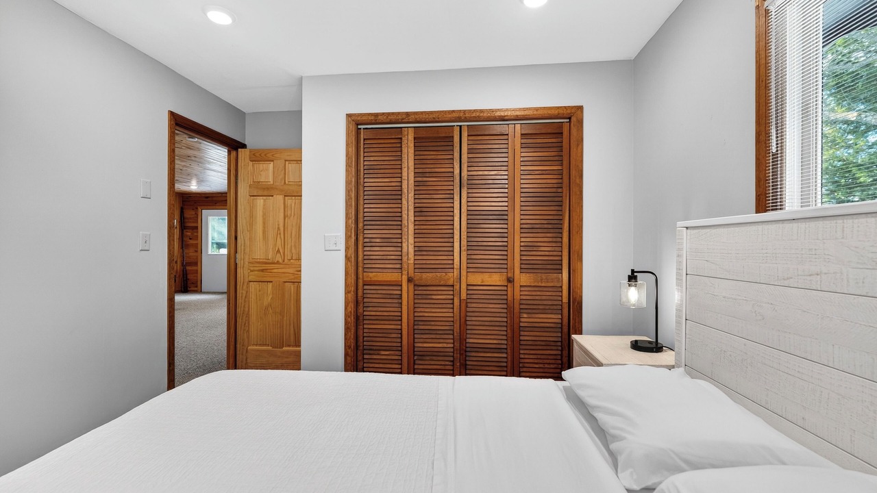Photo of Bedroom in Cable