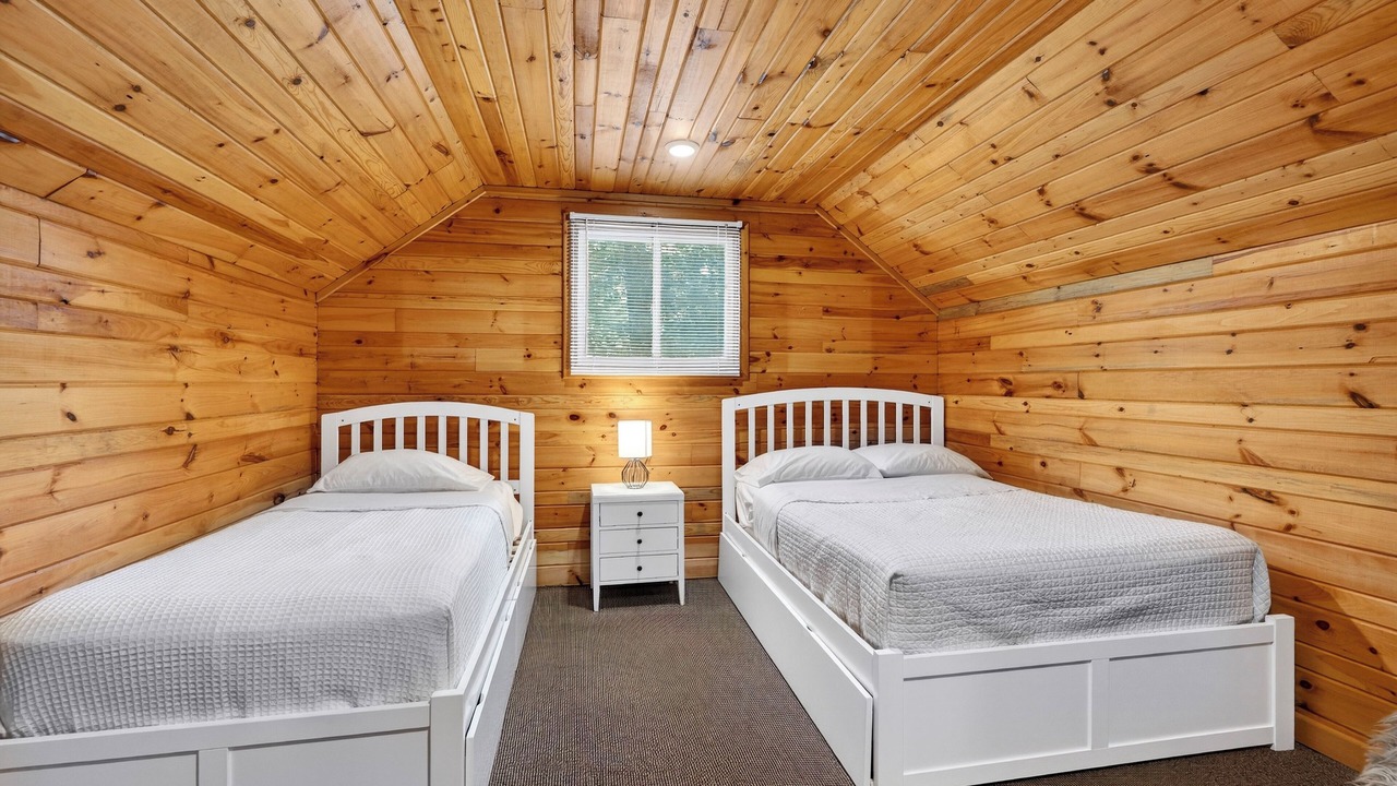 Photo of Bedroom in Cable