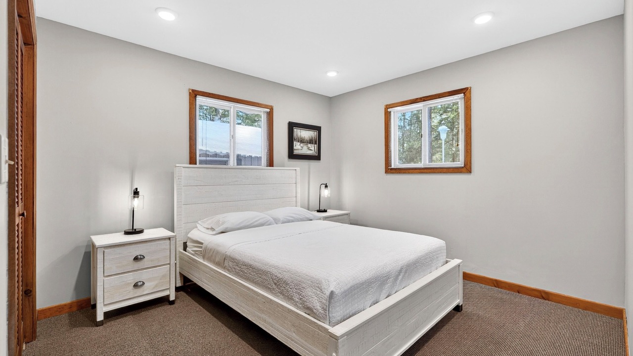 Photo of Bedroom in Cable