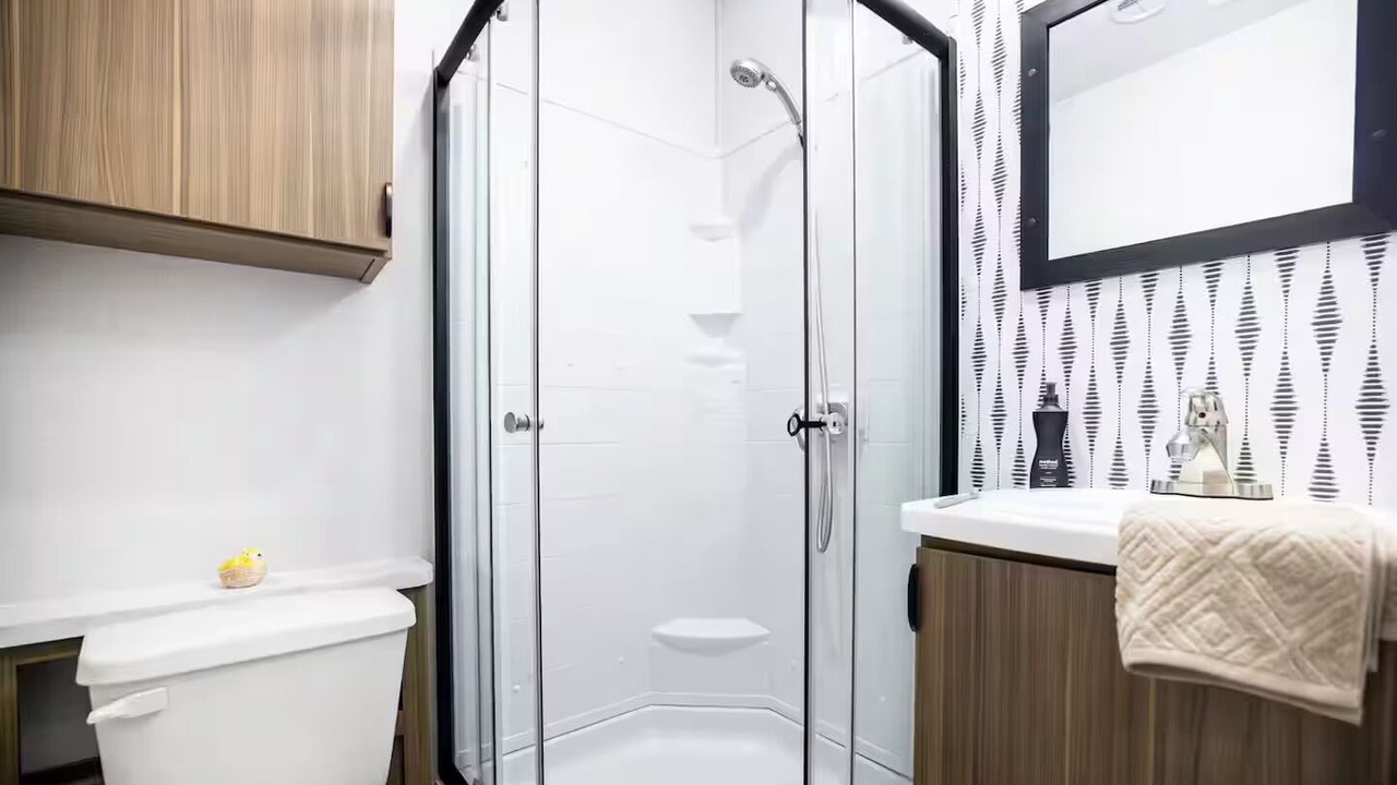Photo of Bathroom in Maple View