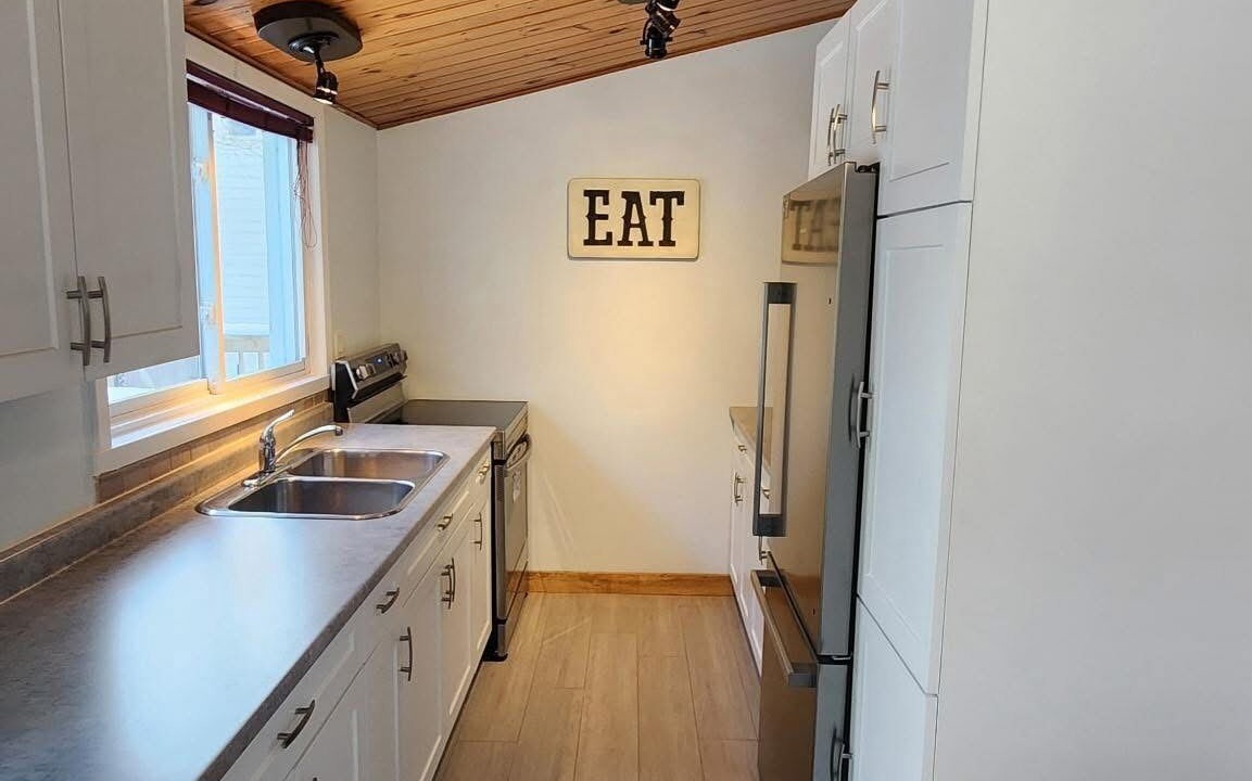 Photo of Kitchen in Grand Bend
