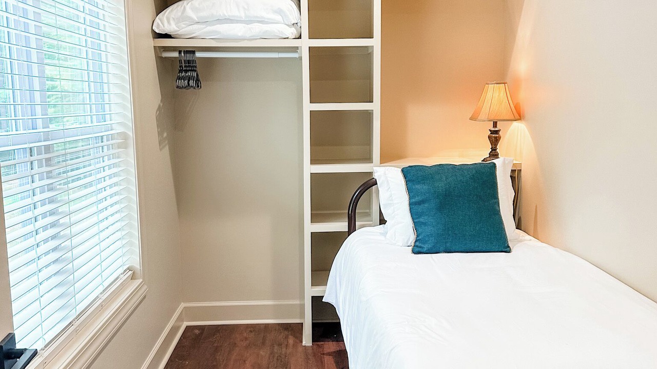 Photo of Bedroom in Woodlawn