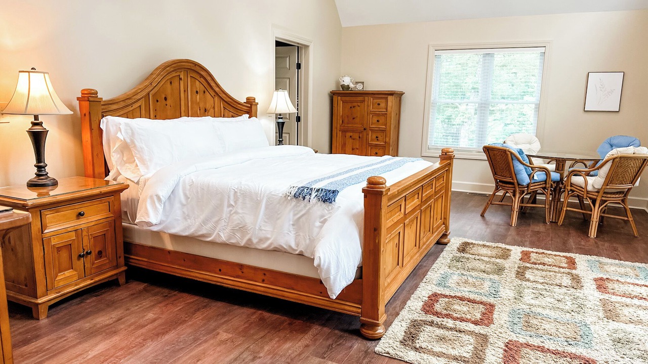 Photo of Bedroom in Woodlawn