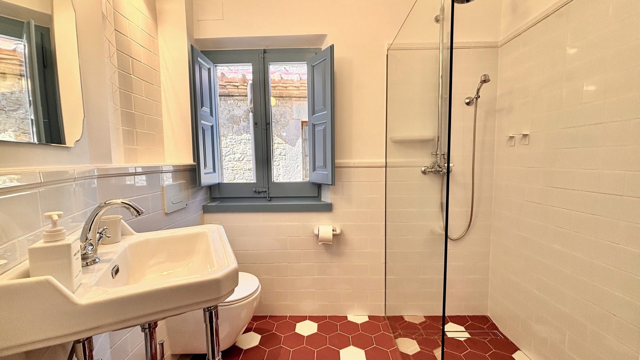 Photo of Bathroom in Ullastret