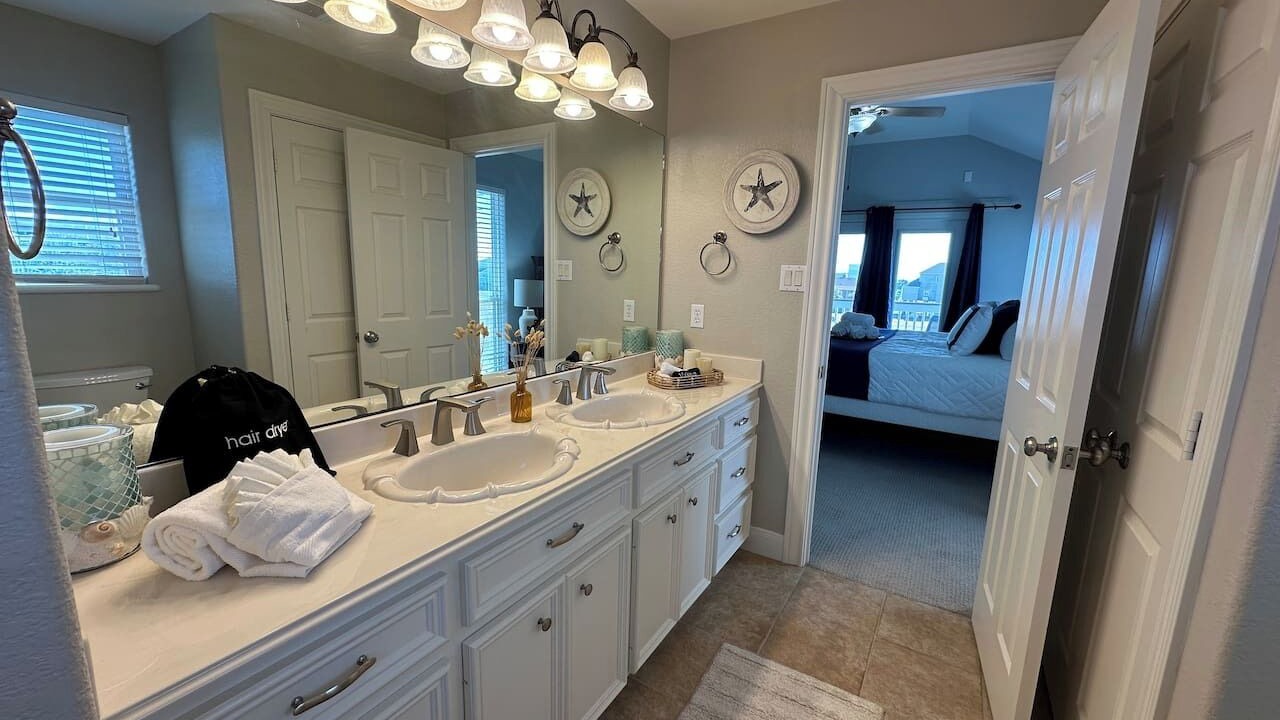 Photo of Bathroom in Indian Beach