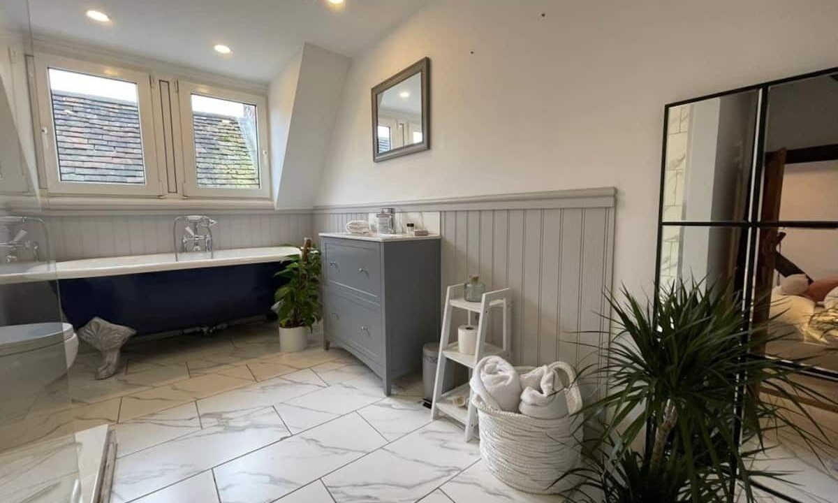 Photo of Bathroom in East Grinstead