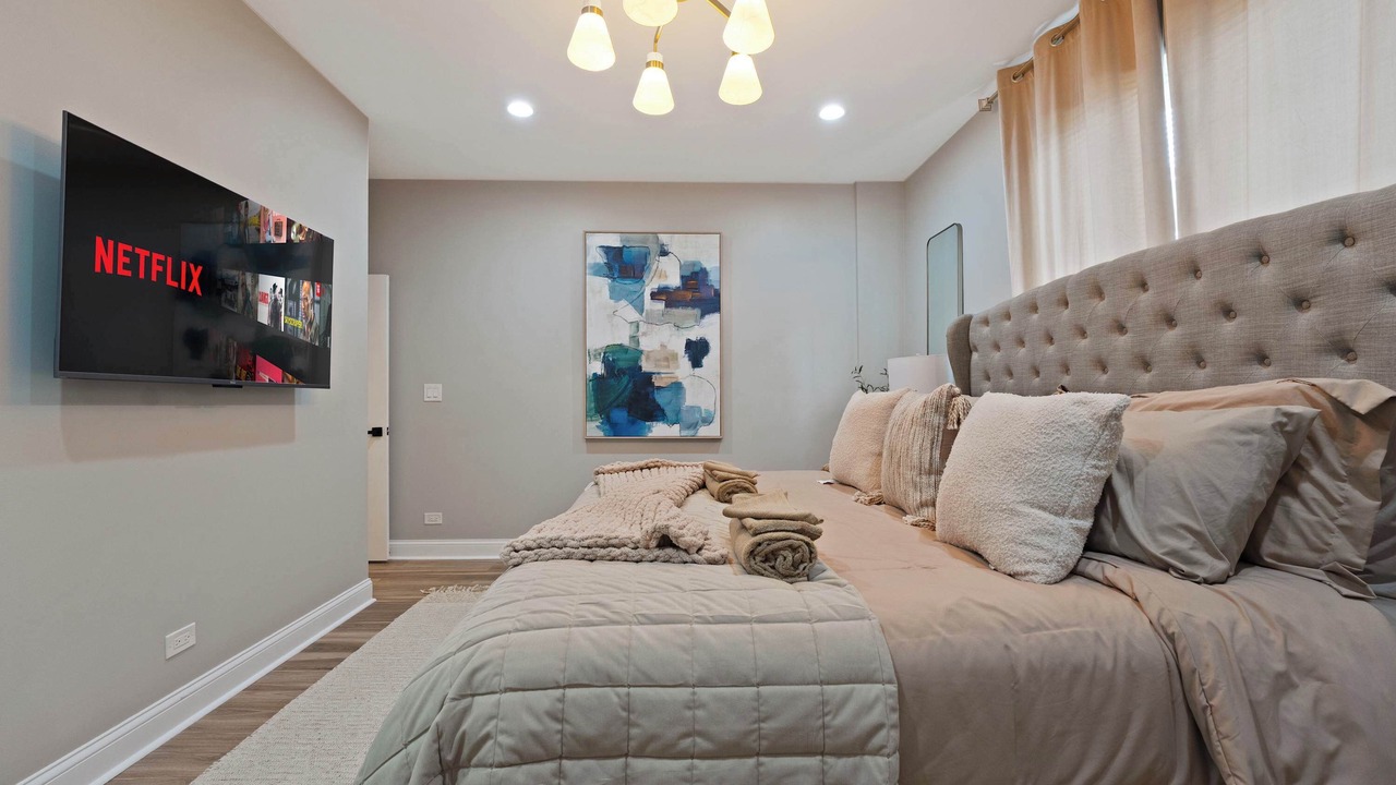 Photo of Bedroom in East Garfield Park