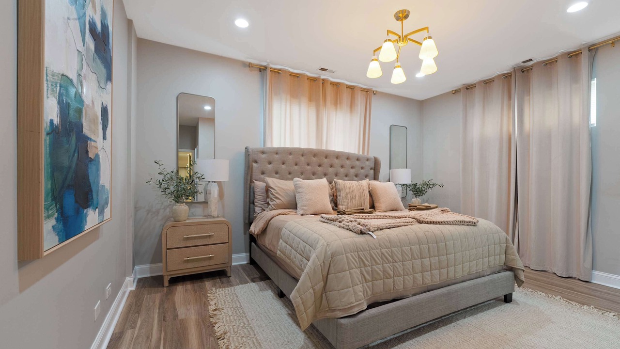 Photo of Bedroom in East Garfield Park