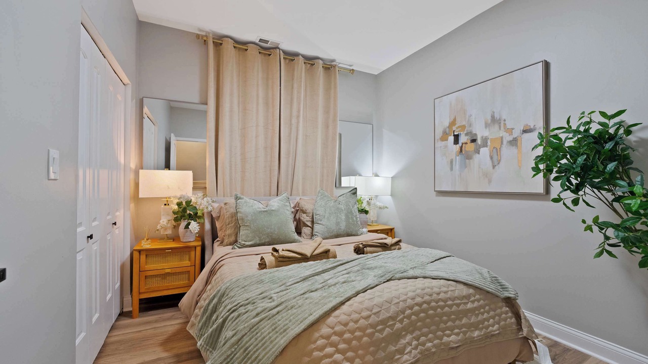 Photo of Bedroom in East Garfield Park