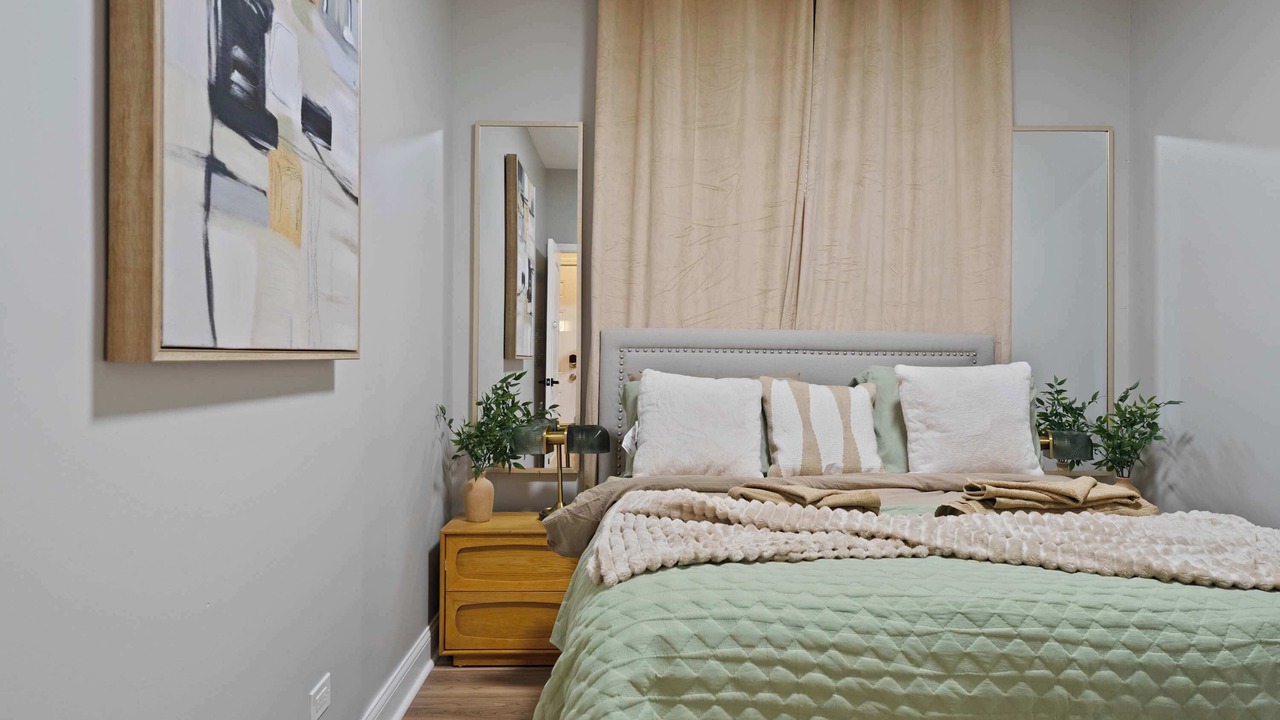 Photo of Bedroom in East Garfield Park