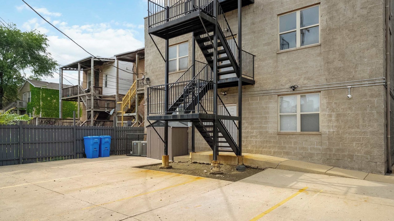 Photo of Outdoor in East Garfield Park