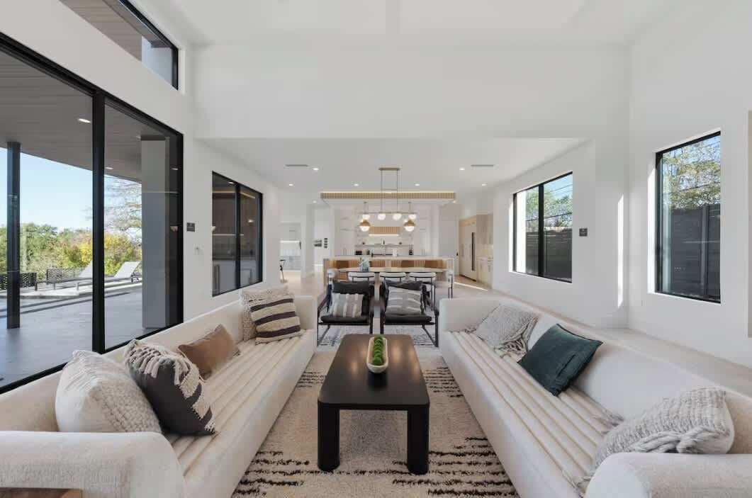 Photo of Livingroom in Barton Hills