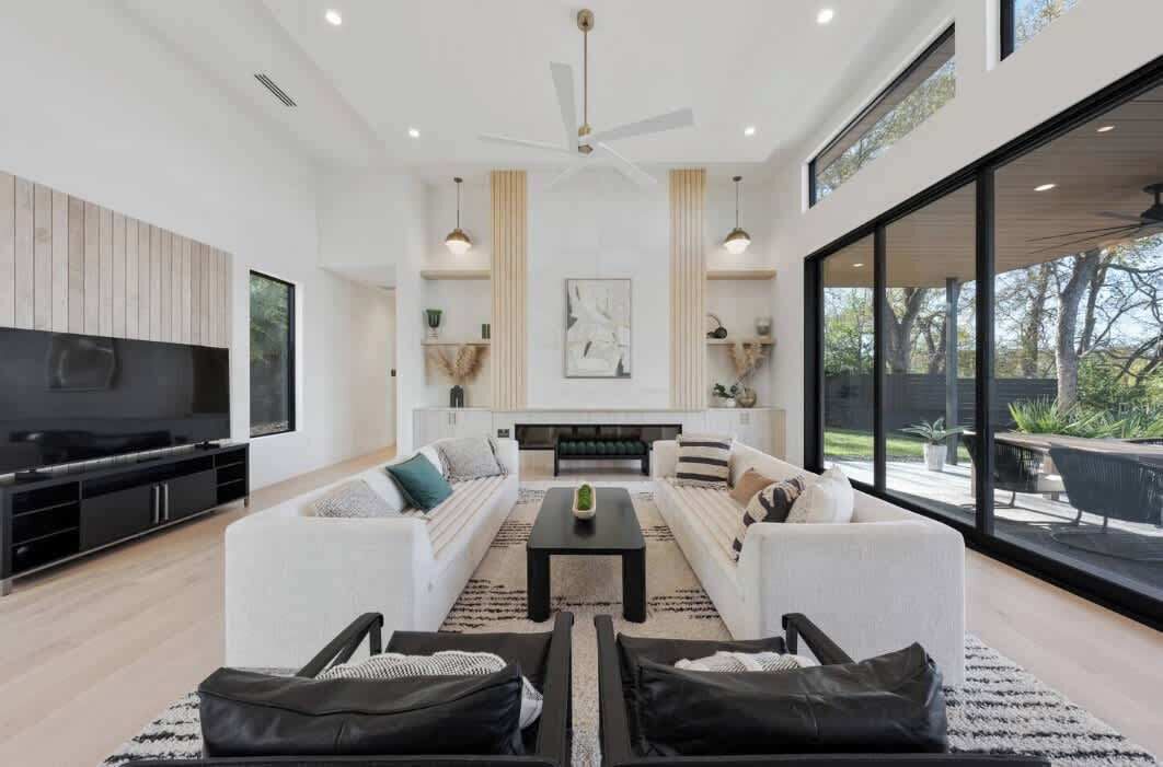 Photo of Livingroom in Barton Hills