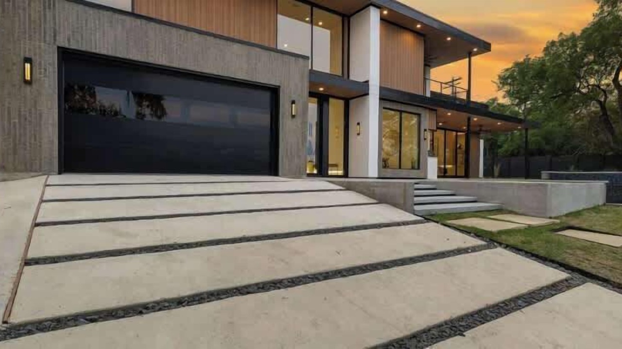 Photo of Outdoor in Barton Hills