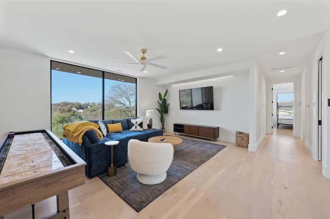 Photo of Livingroom in Barton Hills