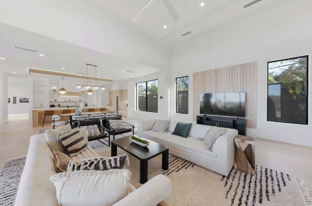 Photo of Livingroom in Barton Hills