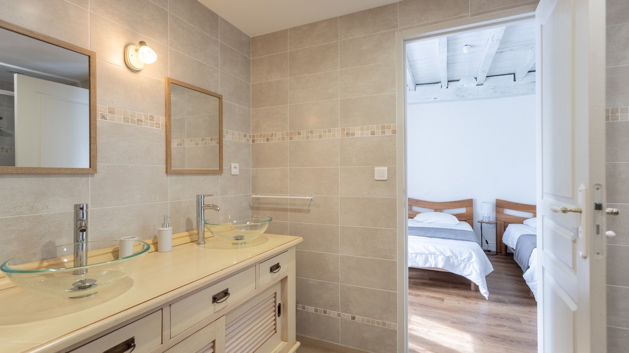 Photo of Bathroom in Dognen