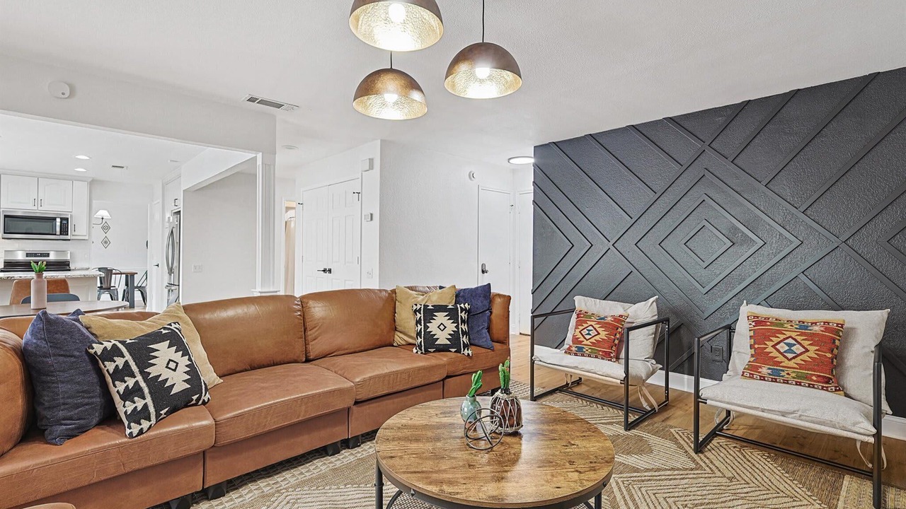 Photo of Livingroom in North Richland Hills