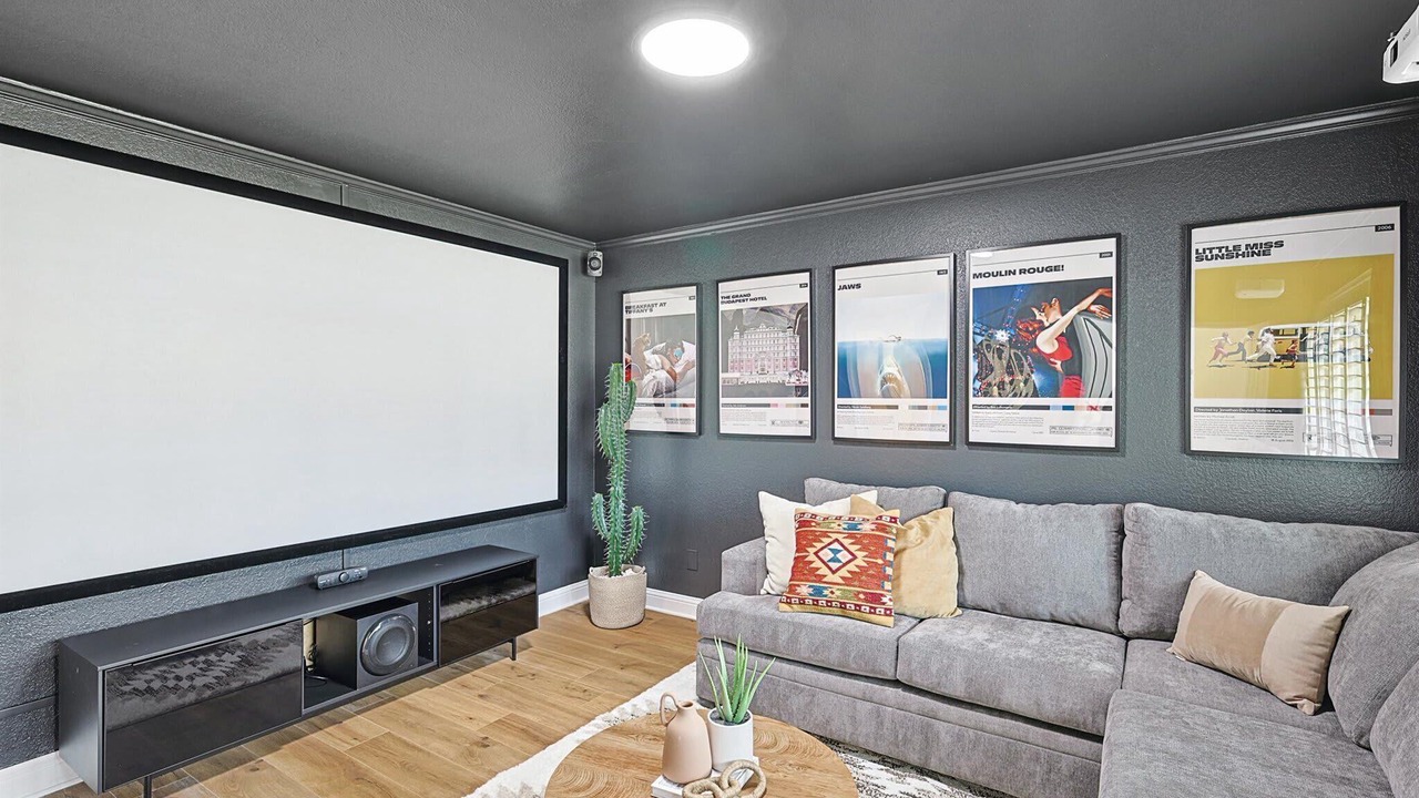 Photo of Livingroom in North Richland Hills